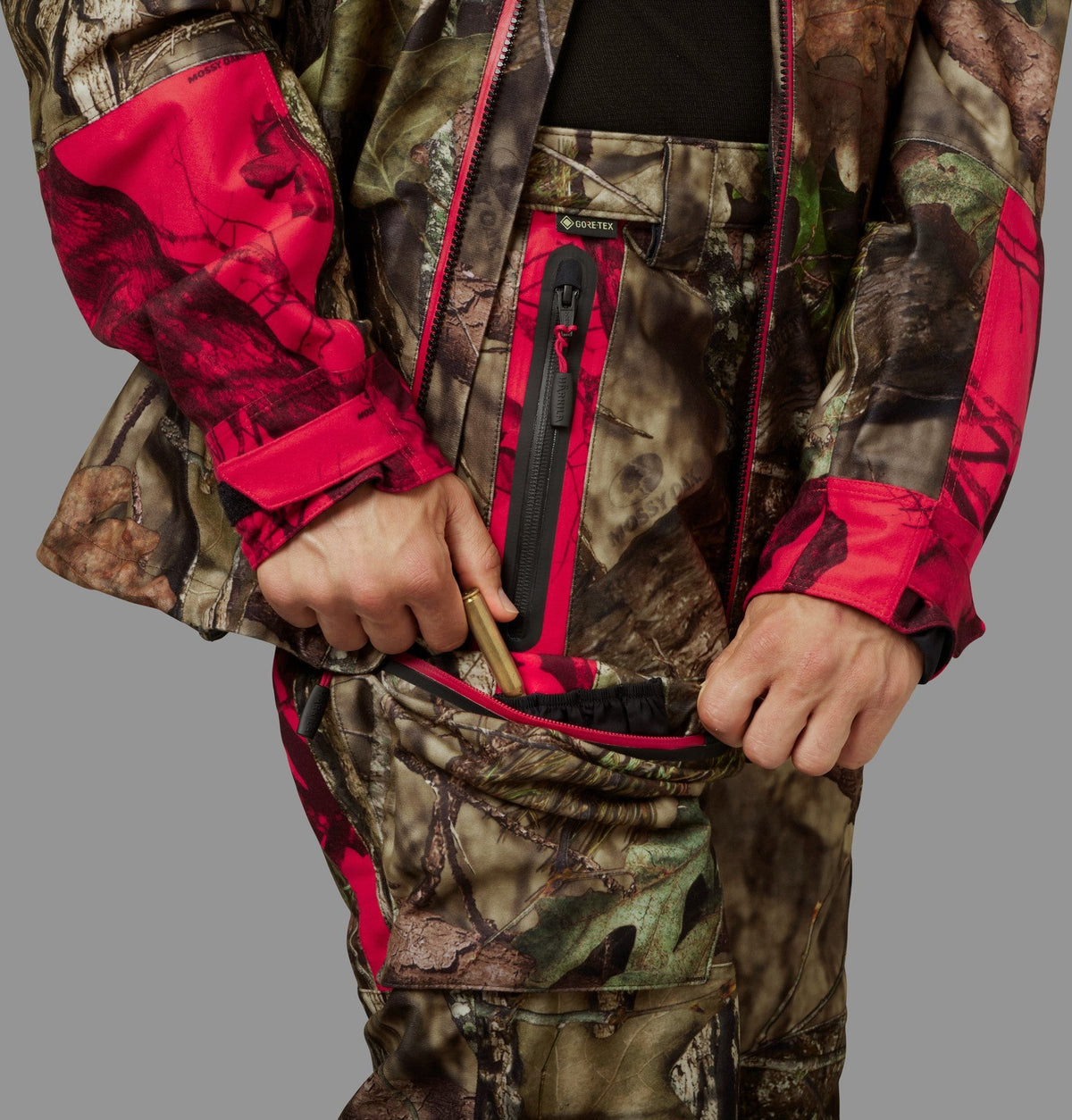 Moose Hunter 2.0 - GTX-Hose MossyOak®Break-Up Country®/MossyOak®Red - Härkila