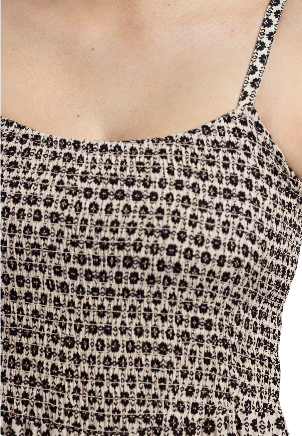 Selena - Soft Stone Print - Trespass