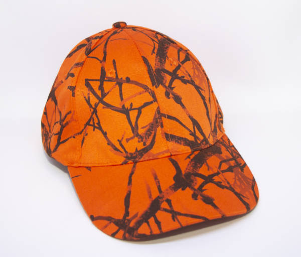 Orangefarbene Kappe