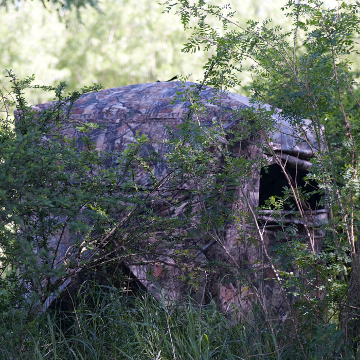 Tarnzelt mit Camouflage