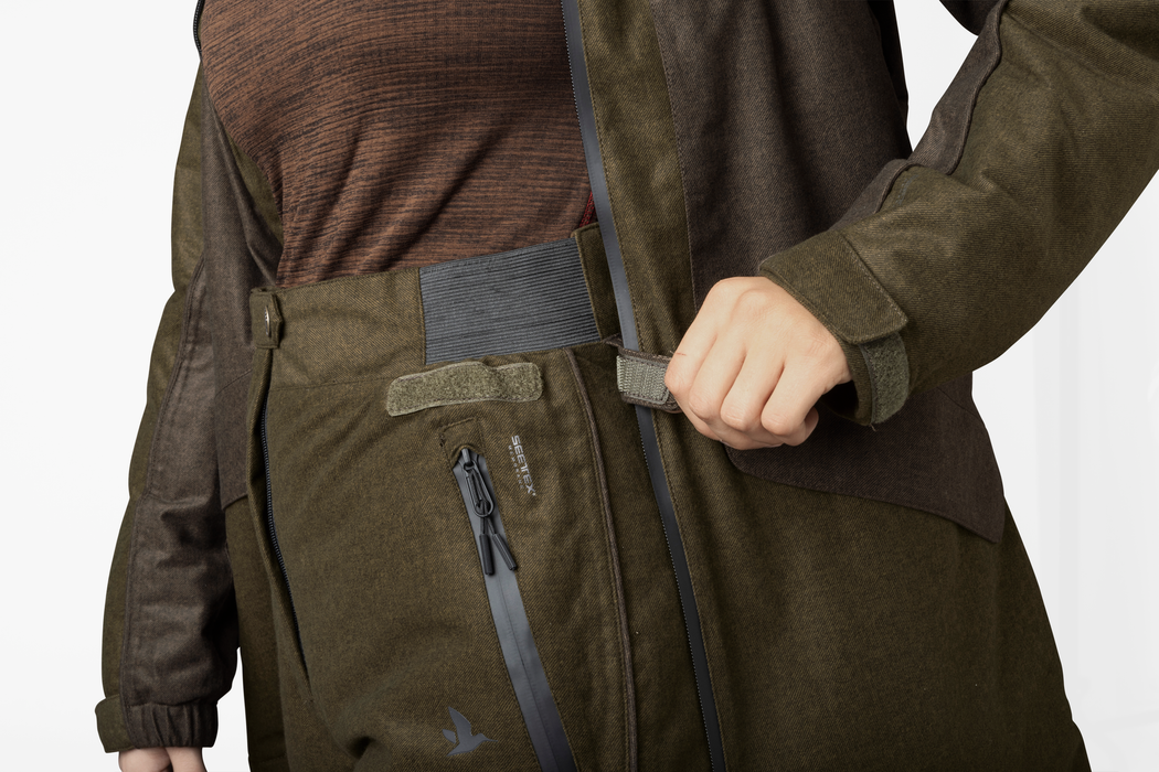Verfügbare isolierte Hose Aya Pine green/Demitasse brown - Seeland
