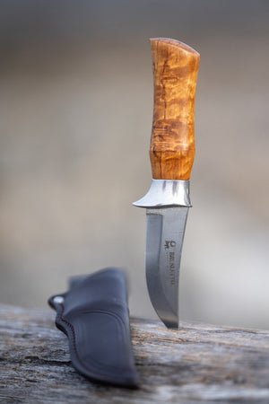 Messer Falken – Brusletto