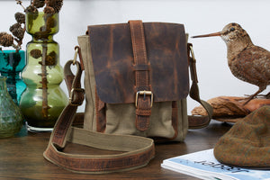 Hunter/Canvas – Crossbody – Corium