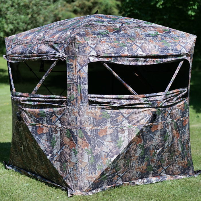 Tarnzelt mit Camouflage