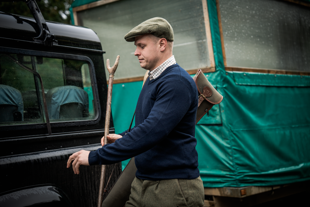 V-Ausschnitt Pullover Dark Sapphire – Seeland