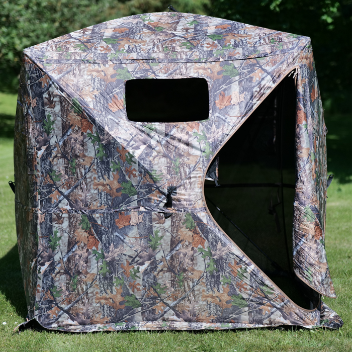 Tarnzelt mit Camouflage
