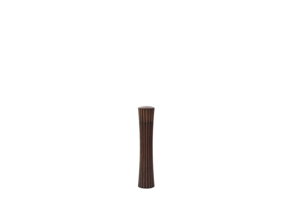 Legnoart PLEATS, Salz-/Pfeffer-Keramikmühle, klein – in dunkler Esche