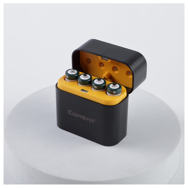 Keeppower i4 – 4 wiederaufladbare AA-Batterien mit Ladegerät
