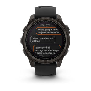 fēnix® 8 – 47 mm, Solar, Sapphire, Carbon Grey DLC-Titan mit Schwarz/Pebble Grey Silikonarmband – Garmin