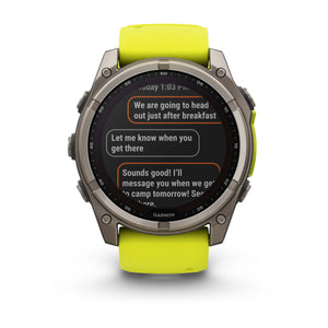 fēnix® 8 – 51 mm, Solar, Saphir, Titan mit Amp Yellow/Graphite-Silikonarmband – Garmin