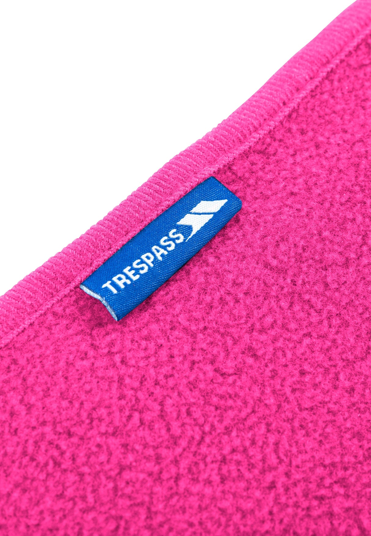 Snuggles - Cerise - Trespass