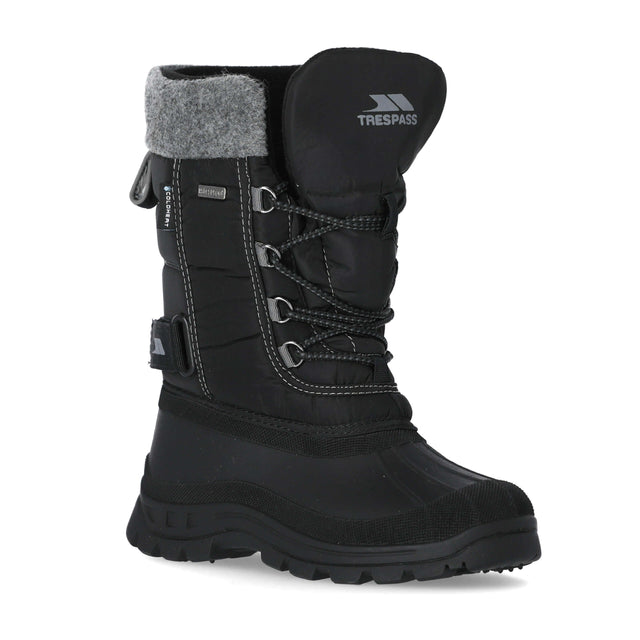 Strachan - Black - Trespass